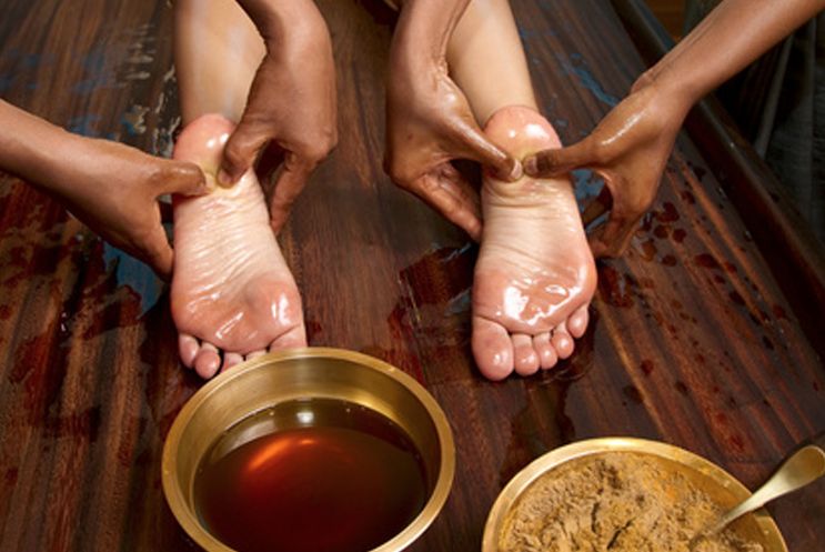 voetmassage met footbowl, Ayurnadi, Ayurveda praktijk Maastricht en omgeving